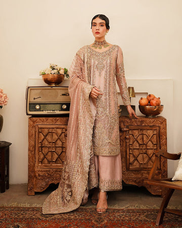 Faiza saqlain || Organza fabric || Wedding Dress